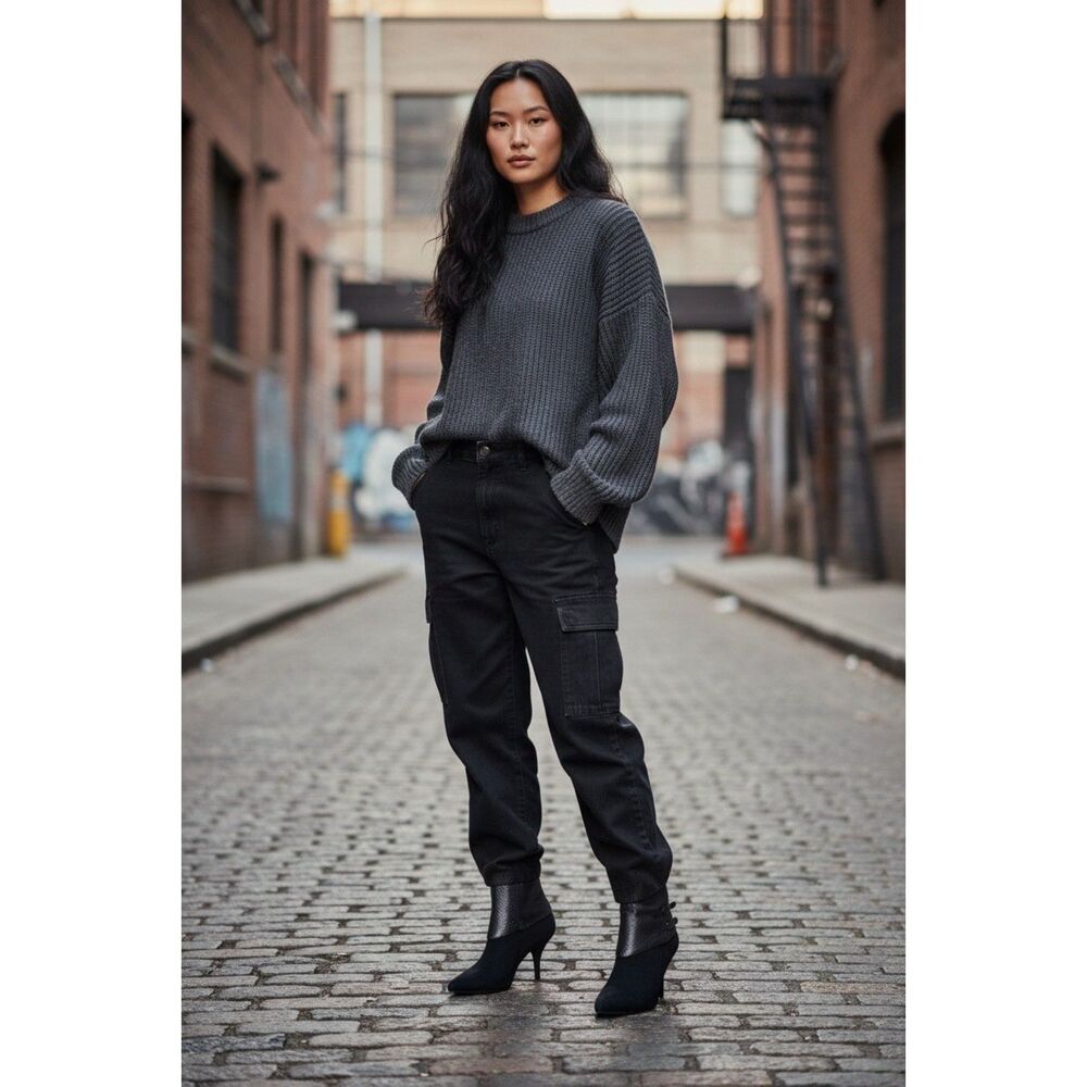 NWOB Footnotes Black Suede Bootie sz 7